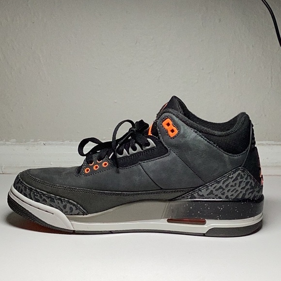 Jordan 3 Retro Fear - Picture 3 of 7